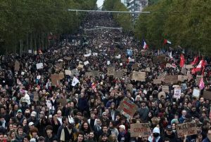 France sees fresh protests, thousand arrested