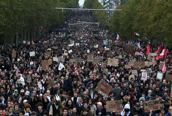 France sees fresh protests, thousand arrested